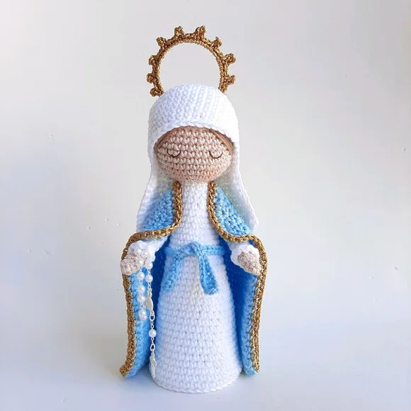 Nossa Senhora das Graças em amigurumi